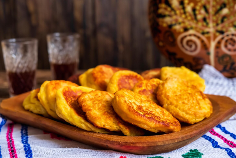 https://modofoods.com/public/storage/photos/1/Blog Pics/Where to Enjoy Crispy Tostones Venezolanos in Houston.png